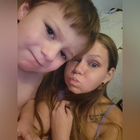 Meet your Posher, Cristyn - Picture 7 of 8